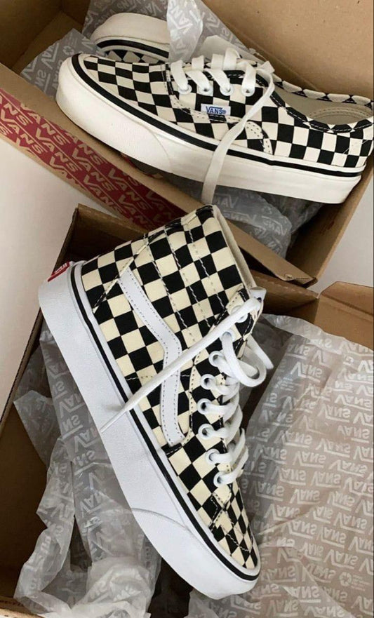 Vans Hi8 Black And White