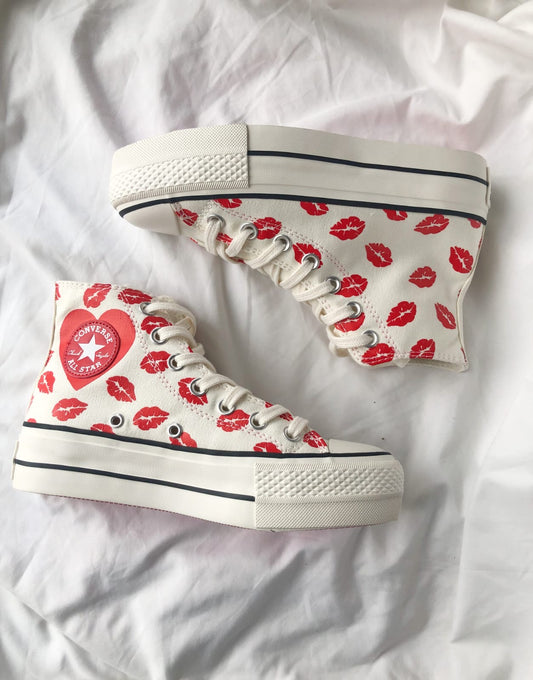 Taylor Platform Kiss