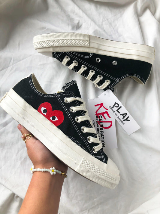 Commes Low Black