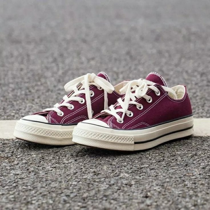 Taylor 70s Vino Low