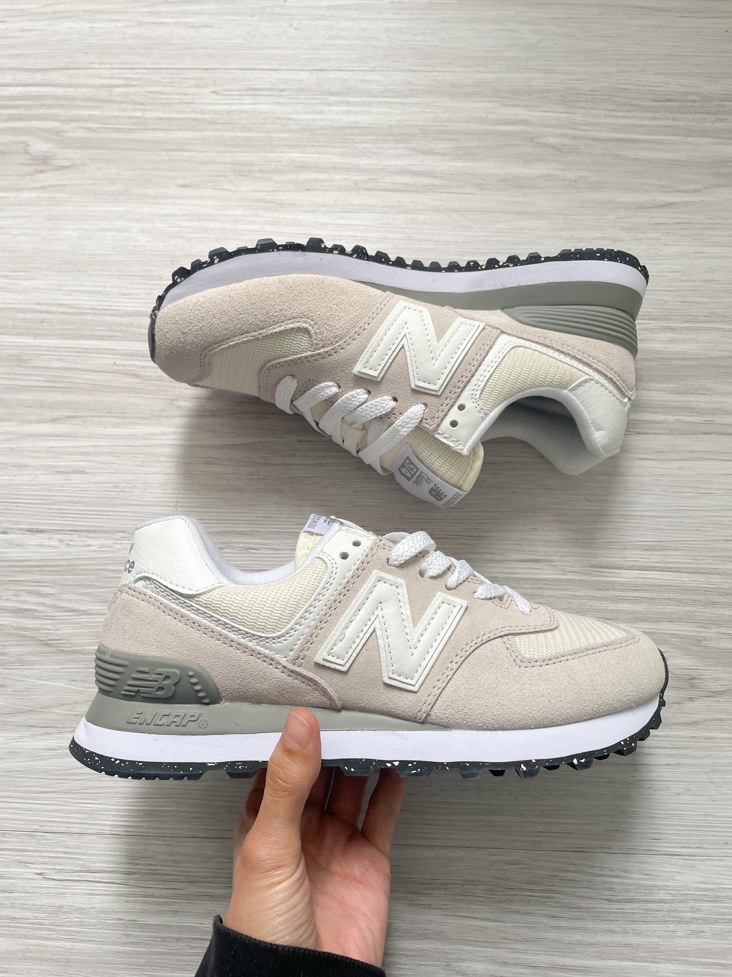 574 Beige