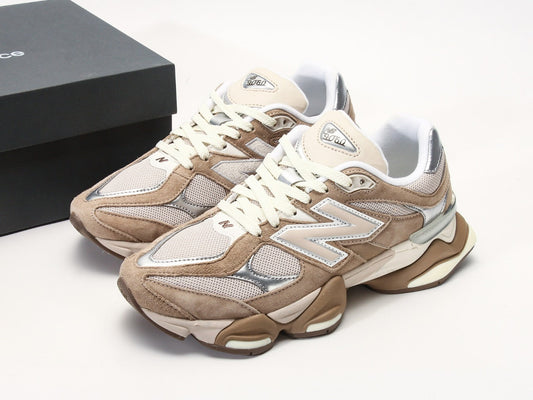 9060 Sneakers